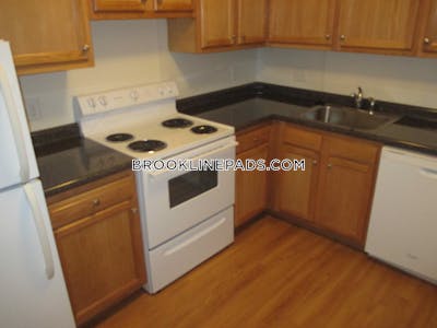 Brookline Apartment for rent 2 Bedrooms 1 Bath  Beaconsfield - $3,465 No Fee