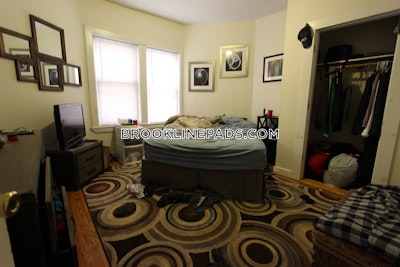 Brookline 4 Bed 2 Bath BROOKLINE- BROOKLINE VILLAGE $3,800  Brookline Village - $3,700 No Fee