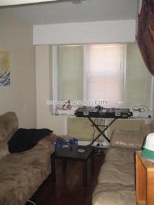 Brookline 3 Bed 1 Bath BROOKLINE- WASHINGTON SQUARE $3,800  Washington Square - $3,800 No Fee