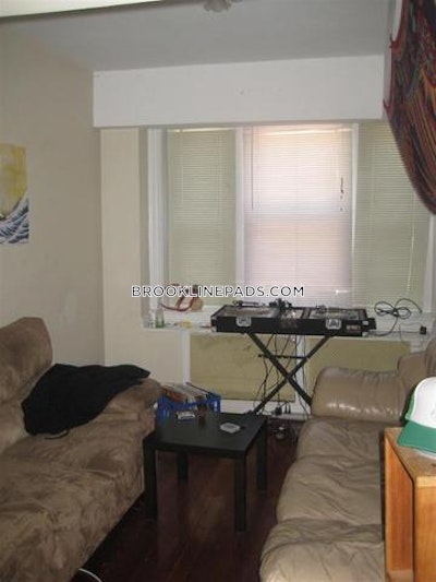 Brookline 3 Bed 1 Bath BROOKLINE- WASHINGTON SQUARE $3,800  Washington Square - $3,800 No Fee