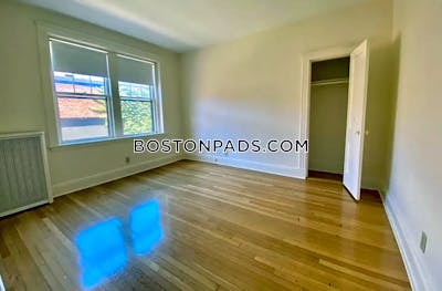 Brookline 1 Bed 1 Bath BROOKLINE- COOLIDGE CORNER $3,200  Coolidge Corner - $3,200 No Fee