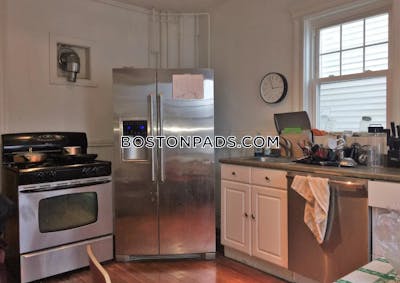 Cambridge 3 Beds 1 Bath  Central Square/cambridgeport - $4,716