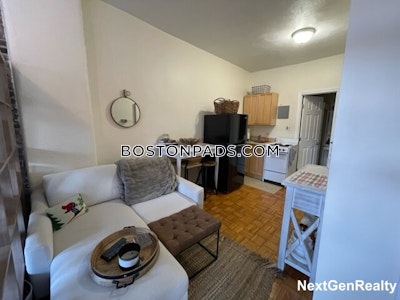 Beacon Hill Studio 1 Bath Boston - $2,300 50% Fee