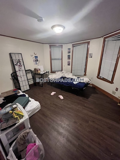 Mission Hill 5 Beds 2 Baths Boston - $5,500