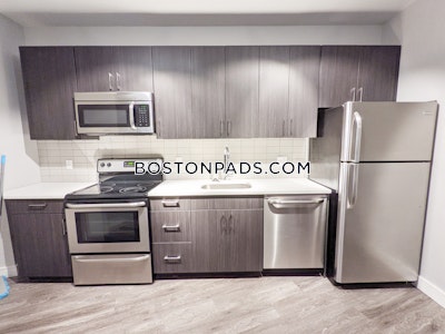 Lynn Studio 1 Bath - $1,900 No Fee