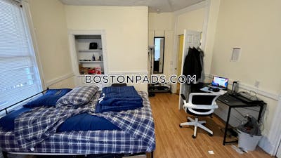 Mission Hill 4 Bed, 2 Bath Unit Boston - $5,100 No Fee