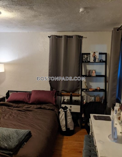 North End 1 Bed, 1 Bath Unit Boston - $2,600