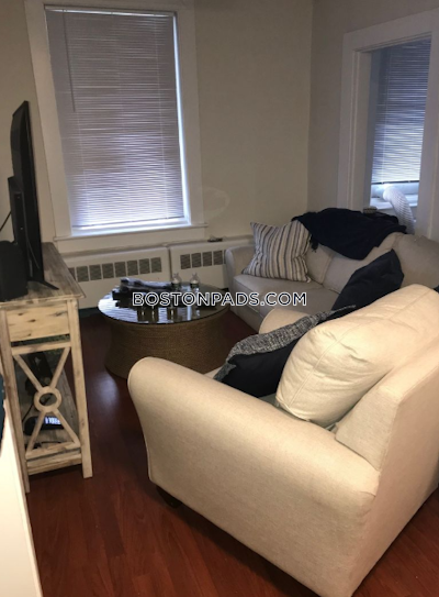 Everett Spacious 1 bed, 1 bath available now on Main St in Everett - $2,000