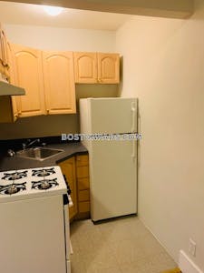 Northeastern/symphony Studio 1 Bath Boston - $2,375