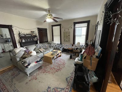 Medford 5 Bed 3 Bath MEDFORD  Tufts - $4,775