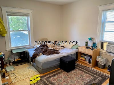 Brighton 4 Beds 2 Baths Oak Square Boston - $4,600