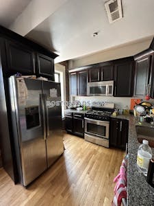 Roxbury Fantastic 4 Bed on Perrin St in Roxbury Available Sept. 1! Boston - $4,900