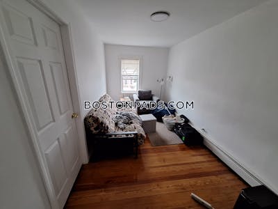 Medford 2.5 Bed 1 Bath MEDFORD  Tufts - $3,100