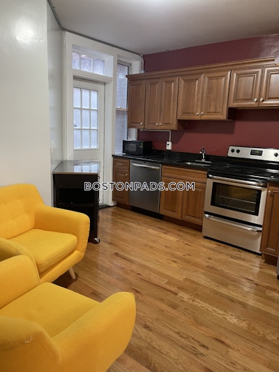 North End 3 Beds 1 Bath Boston - $3,600 No Fee