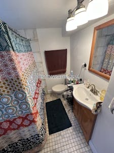 Brookline 2 Bed 1 Bath BROOKLINE- WASHINGTON SQUARE $2,900 Washington Square - $2,850