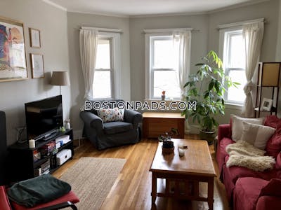 Jamaica Plain 3 Beds 1 Bath Boston - $3,500 No Fee