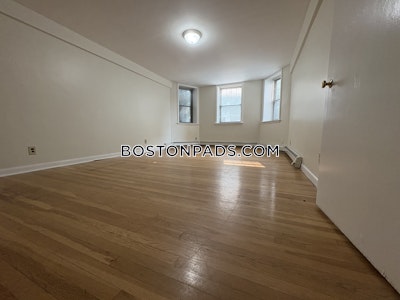 Brookline 2.5 Beds 1 Bath  Longwood Area - $3,100 No Fee
