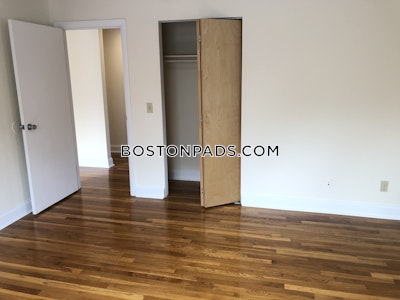 Brookline 2 Bed 1 Bath BROOKLINE- BOSTON UNIVERSITY $3,600  Boston University - $3,600 No Fee