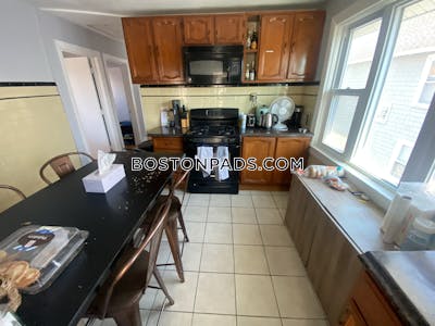 Somerville 5 Beds 2 Baths  Tufts - $4,450
