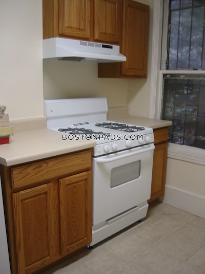 Mission Hill 3 Beds 1 Bath Boston - $3,900