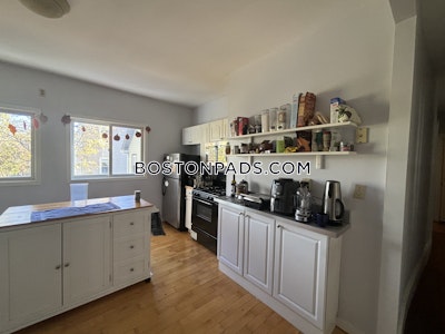 Jamaica Plain 3 Beds 1 Bath Boston - $4,050