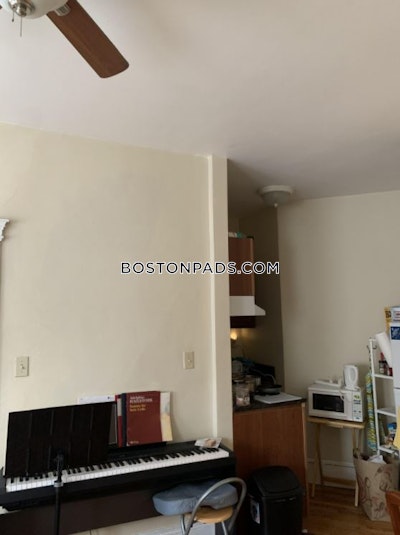 Northeastern/symphony Studio 1 Bath Boston - $2,380