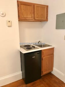 Brookline Studio 1 Bath  Boston University - $2,295 No Fee