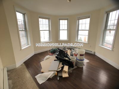 Mission Hill 5 Bed, 2 Bath Unit Boston - $5,750
