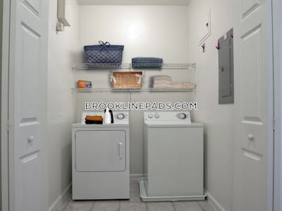 Newton 2 Bed 2 Bath NEWTON  Chestnut Hill - $4,635