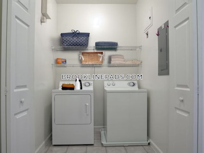 Newton 2 Bed 2 Bath NEWTON  Chestnut Hill - $4,660