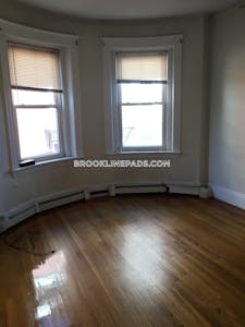Brookline 1 Bed 1 Bath  Washington Square - $2,200 No Fee