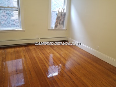 Cambridge Wonderful 3-Bedroom 1-Bathroom Apartment in East Cambridge  East Cambridge - $3,200