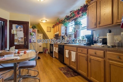 Somerville Apartment for rent 2 Bedrooms 1 Bath  Winter Hill - $3,400