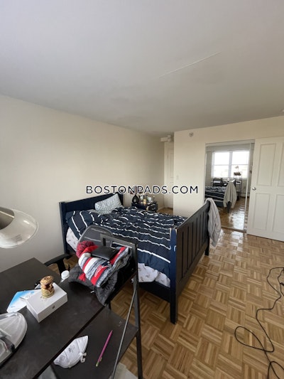 Brookline 2 Beds 1.5 Baths  Boston University - $4,000 No Fee