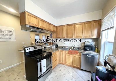Dorchester Apartment for rent 3 Bedrooms 1 Bath Boston - $3,300