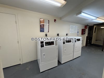 Brookline Lovely 2-bedroom Brookline Apartment  Washington Square - $3,240 No Fee