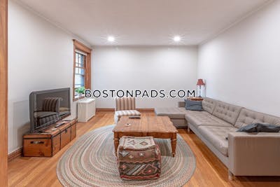 Brookline 1 bedroom 1 baths in BROOKLINE- COOLIDGE CORNER Coolidge Corner - $3,165 No Fee