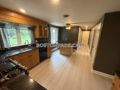 Waltham 3 bedroom 2.5 baths in WALTHAM - $5,000