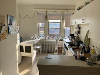 Brookline Apartment for rent 2 Bedrooms 1 Bath Beaconsfield - $3,495 No Fee