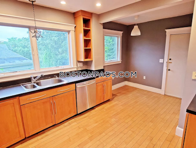 Brookline Apartment for rent 3 Bedrooms 1 Bath  Washington Square - $4,600 50% Fee