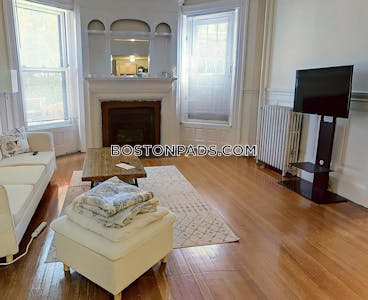 Brookline Apartment for rent 1 Bedroom 1 Bath  Coolidge Corner - $2,595
