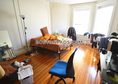 Malden Apartment for rent 2 Bedrooms 1 Bath - $2,400