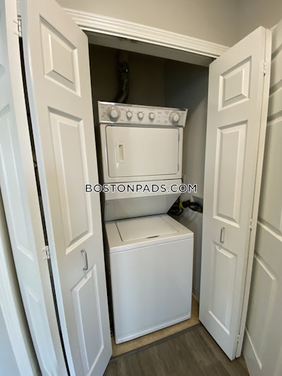 Quincy Apartment for rent 1 Bedroom 1 Bath  Quincy Center - $2,702
