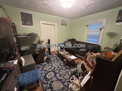 Somerville 2 bedroom 1 baths in SOMERVILLE- WEST SOMERVILLE/ TEELE SQUARE  West Somerville/ Teele Square - $3,500 No Fee