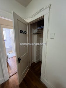 Brookline 3 Beds Brookline  Boston University - $4,000 No Fee