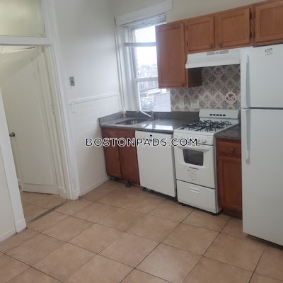 Allston 1 Bed 1 Bath Boston - $2,100 No Fee
